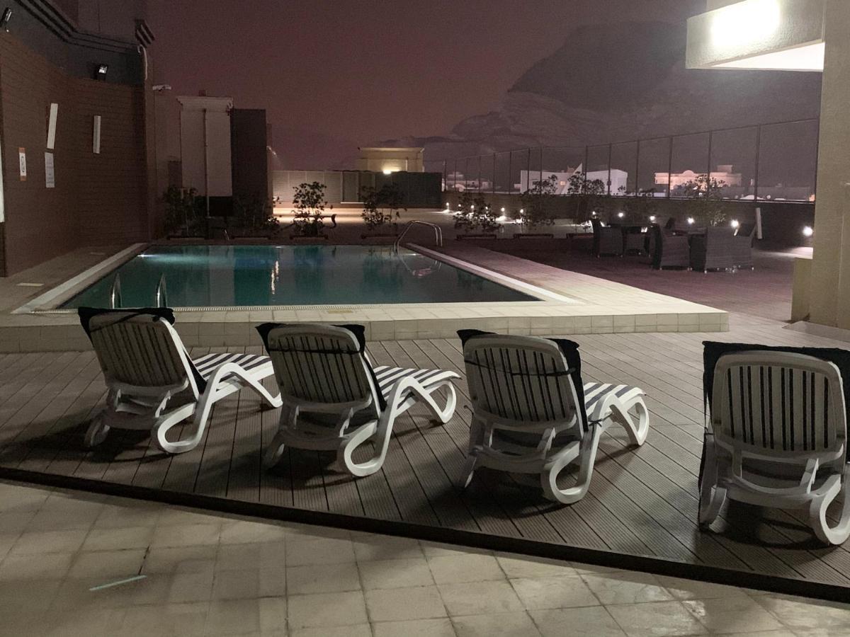 Hotel Golden Tulip Headington Mascate Exterior foto